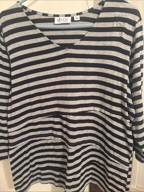Denim&Co Black and Gray Striped V-Neck Long Sleeve Top